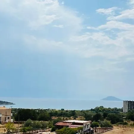 Saladi House Дом отдыха Dhidhima